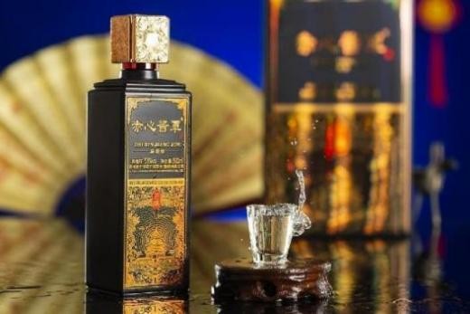 “秉承传统酿造工艺，力呈高品质酱酒”赤心酱军，打造卓越品质