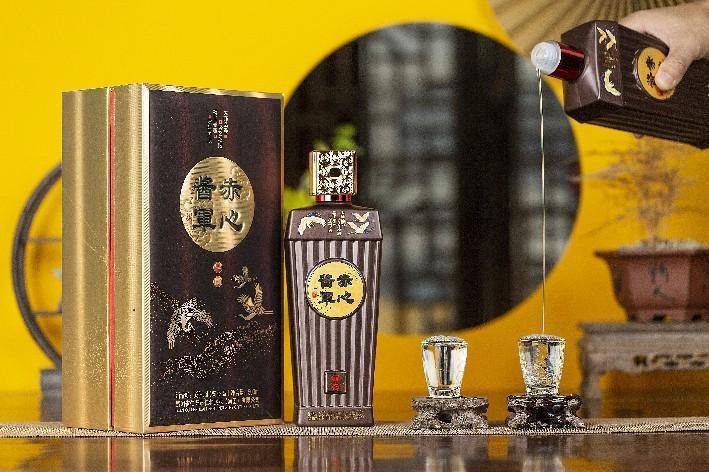 “秉承传统酿造工艺，力呈高品质酱酒”赤心酱军，打造卓越品质